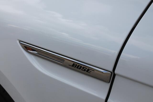 Renault MEGANE Estate 1.3 TCe 160 PK Bose | Trekhaak | Bose geluid | Camera achter | Wit metallic |