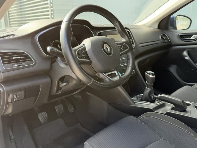 Renault MEGANE BWJ 12-2017 | 1.2 TCe 132PK Zen | CLIMA | NAVI | CRUISE | CARPLAY | MULTI FUNC LEDEREN STUUR |