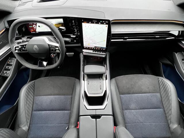 Renault Rafale E-Tech full hybrid 200 esprit Alpine Automaat / Trekgewicht 1.500 kg / Panoramadak / 4Control / Camera 360° / HUD / Navigatie / Harman Kardon Audio / 20"LM wielen /