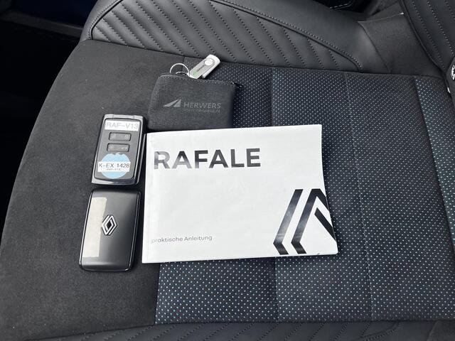 Renault Rafale E-Tech full hybrid 200 esprit Alpine Automaat / Trekgewicht 1.500 kg / Panoramadak / 4Control / Camera 360° / HUD / Navigatie / Harman Kardon Audio / 20"LM wielen /
