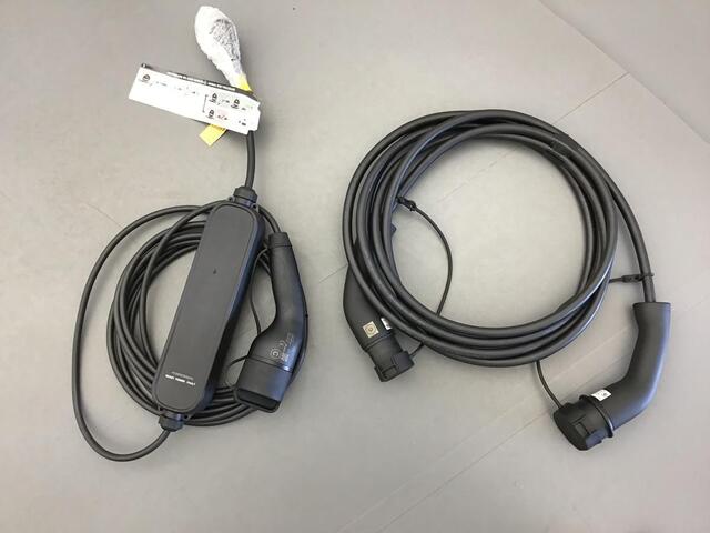 Renault Rafale E-Tech 4x4 plug-in hybrid 300 esprit Alpine SOLARBAY GLAZEN DAK/ ELEK. ACHTERKLEP/ 4X4 AANDRIJVING EN 4 WIEL STURING/ 2 LAADKABELS/ ETC... RIJKLAAR!