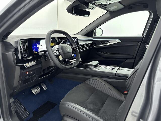 Renault Rafale 1.2 E-Tech 4x4 plug-in hybrid 300 esprit Alpine | Adaptive Cruise Control met Stuurhulp | Airco Automatisch | All Seasonbanden | Apple Carplay/Android Carplay | 4Control | Camera 360 | Draadloze Oplader | Elektrische Achterklep | Stoel- en Stuurverwarming | Keyless Entry |