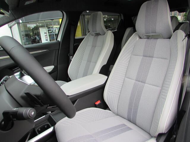 Renault SCENIC E-Tech EV87 long range iconic demo - pack augmented vision - solarbay panoramadak -