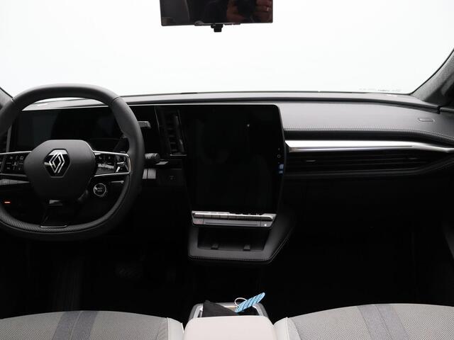 Renault SCENIC E-Tech EV87 long range iconic | Solarbay panoramadak | Stoel-stuur verwarming | HarmanKardon audio | Adaptive cruise control | Elektrische kofferklep |