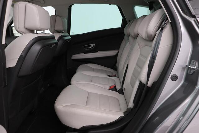 Renault SCENIC 1.2 TCe Intens | Trekhaak | Massage | Keyless | Navigatie | Half leder | Camera | Climate control | Dodehoek detectie | Park Assist