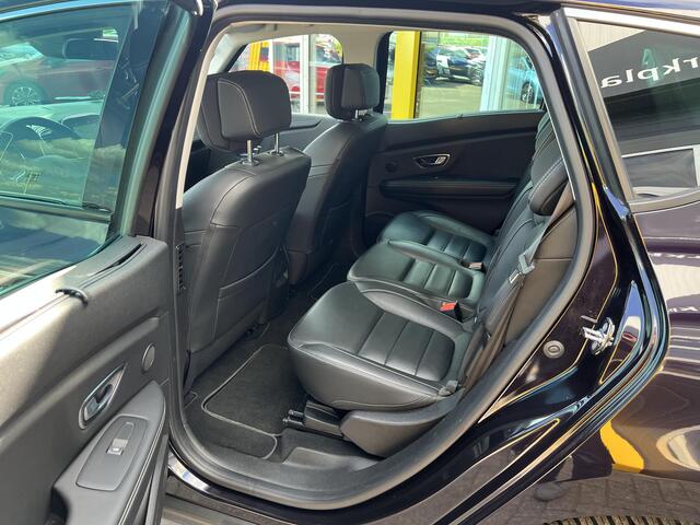 Renault SCENIC 1.3 TCe Initiale Paris | TREKHAAK | Head-up display | Bose Audio | Leer | Massage bestuurder | Elektrische voorstoelen | LED | Park assist | Cruise adaptief | Stoelverwarming |