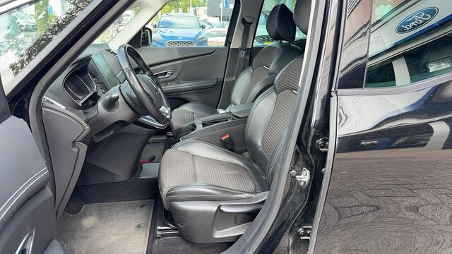Renault SCENIC 1.3 TCe 140pk Automaat Intens Panoramadak Trekhaak Navi Camera Dodehoek 20" LM Dealeronderhouden