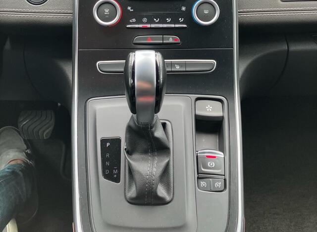 Renault SCENIC 1.3 TCe Intens / Camera / Head-up / Navigatie / Half leder / 20'' / Dodehoek / DAB / Cruise Control