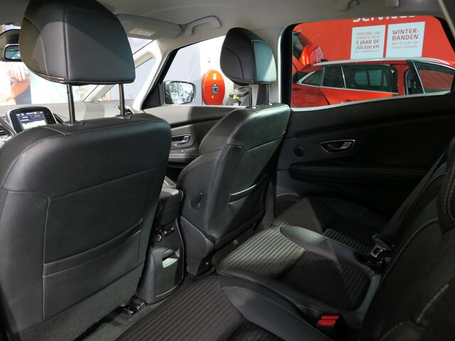 Renault SCENIC 1.3 TCe Bose *Incl. Trekhaak* - Camera, dodehoek, parkeerassistent