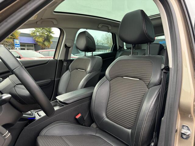 Renault SCENIC 1.3 TCe Intens incl. Trekhaak en Panoramadak!