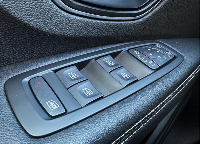 Renault SCENIC 1.2 TCe Intens | 20" Wielen | Panoramadak | Trekhaak afn. | Camera | Airco | Keyless | PDC