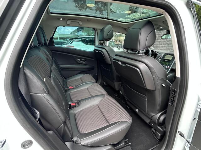 Renault SCENIC 1.2 TCe Bose | Trekhaak | Panoramadak |