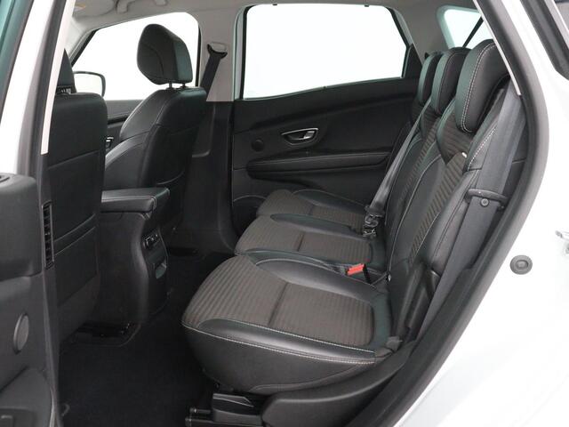 Renault SCENIC 1.3 TCe Bose | Carplay | Camera | Trekhaak | Navigatie | LED | LM | Half Leer | Climate controle | Cruise control | Massagestoel