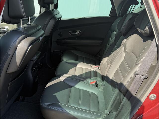 Renault SCENIC BWJ 2017 | 1.5DCI 111PK Bose AUTOMAAT | TREKHAAK | LEER | HEAD UP | CLIMA | NAVI | CAMERA A | CARPLAY | PARKPILOT | PDC 2X |
