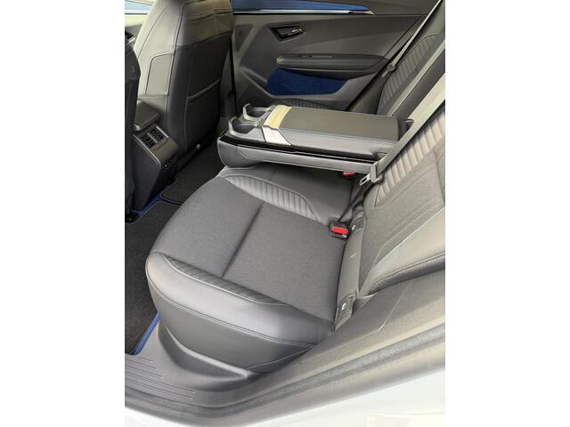 Renault SCENIC E-Tech EV87 220 long range Alpine / SOH 98% / WLTP 625km / Snel lader / Two Tone / Adaptive Cruise / Camera / Stoelverw / stuur verw.
