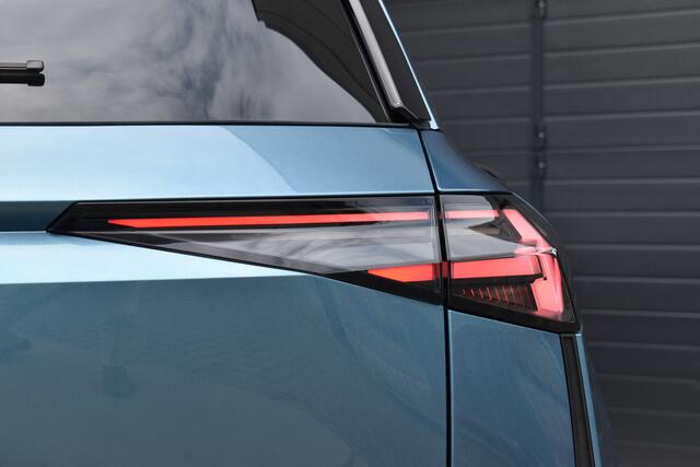 Renault Symbioz full hybrid 145 E-TECH Iconic | Achteruitrijcamera | Active driver assist | Elektrisch verwarmbare voorstoelen