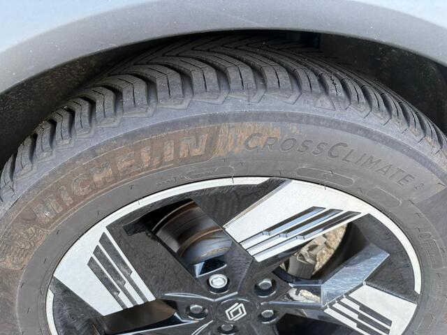 Renault Symbioz 1.6 E-Tech hybrid 145 iconic | Stoel electrisch | Harman Kardon | Adaptive Cruise | All Season