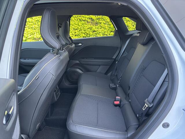 Renault Symbioz 1.8 E-Tech full hybrid 160 iconic | Packlight & Sound |