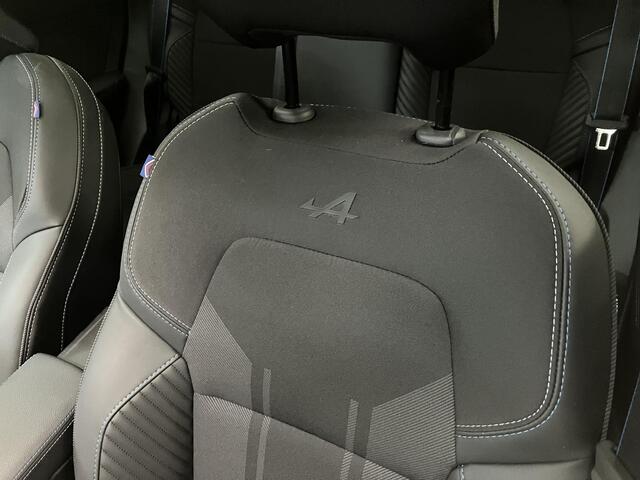 Renault Symbioz 1.8 E-Tech full hybrid 160 esprit Alpine / Demonstratieauto / Harman Kardon Audio / Panoramadak / Google Maps Navigatie / 360 Graden Camera / Stoel- en Stuurverwarming / Verwarmde Voorruit / Elektrische Kofferbak / Elektrische Stoelverstelling / Sportstoe