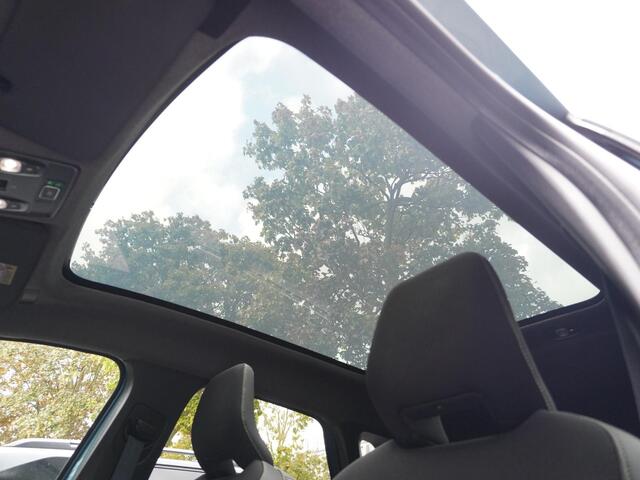 Renault Symbioz 1.6 E-Tech full hybrid 145 iconic AUTOMAAT / ALLE OPTIES / SOLARBAY PANO / TREKHAAK / HARMAN KARDON / NAVI / 360° CAMERA / PDC / ELEK. STOELEN / STOELV. / STUURV. / VOORRUITV. / ELEK. ACHTERKLEP / BLINDSPOT / KEYLESS / CLIMATE / 19'' LMV