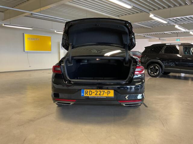 Renault TALISMAN 1.6 TCe Initiale Paris APPLE CARPLAY ANDROID AUTO / 4 WHEEL STEERING / CLIMATE CONTROLE / CRUISE CONTROLE / LEDEREN BEKLEDING.