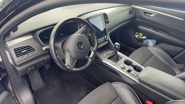Renault TALISMAN Estate 1.3 TCe Business Intens 140pk | Achteruitrijcamera | Half leder |