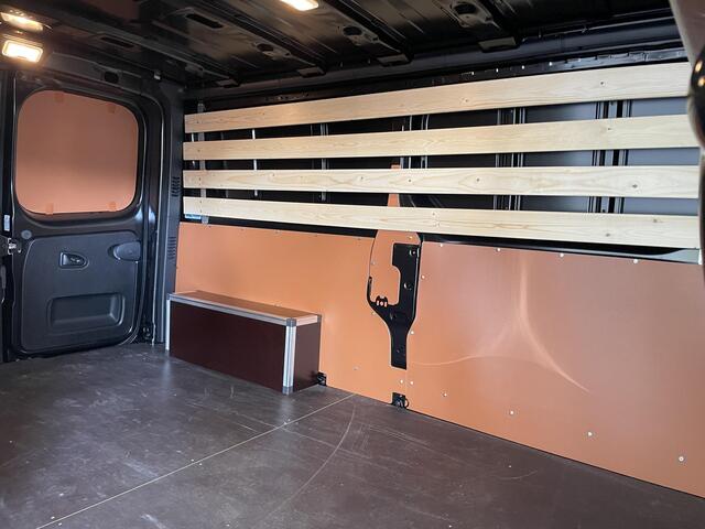 Renault TRAFIC 2.0 dCi 110 T30 L2H1 Work Edition / Side-Bars / Trekhaak / Laadruimte pakket / All Season banden /