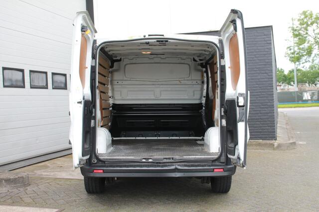 Renault TRAFIC 2.0 dCi 145PK EURO 6 - AC/climate - Navi - Cruise - ¤ 14.499,- Excl.