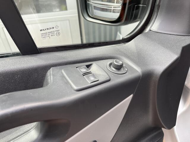 Renault TRAFIC 1.6 dCi T29 L2H1 DC Marge Btw /Bpm vrij Airco Cruise controle Navigatie Dubbele cabine 1e eigenaar Euro 6 Ex overheids auto Lange wielbasis Geen btw meer betalen