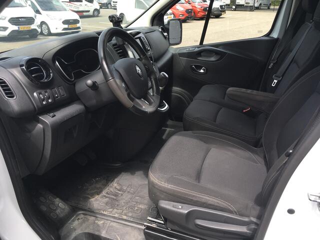 Renault TRAFIC 2.0 dCi L2 145 pk Aut. LED/ Stoelverw./ Camera/ PDC/ Cruise/ Clima/ Trekhaak