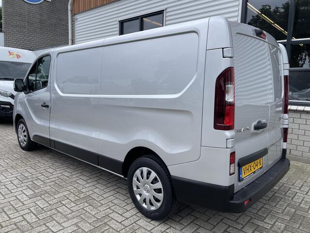 Renault TRAFIC 2.0 dCi 120pk T29 L2H1 Work Edition / rijklaar ¤ 20.450 ex btw / lease vanaf ¤ 366 / zilver metallic / airco / cruise / navi / achteruit rijcamera / bijrijdersbank