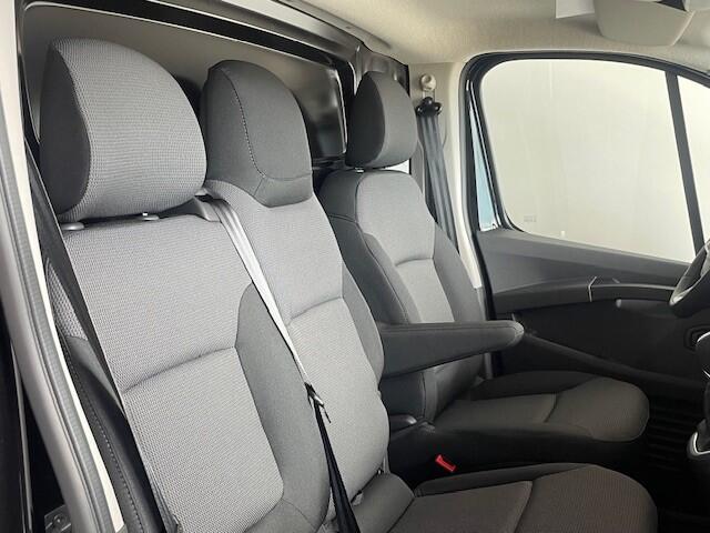 Renault TRAFIC 2.0 Blue DCI 150PK AUT EDC T30 L2H1 Camera / Navi apple Carplay / ECC