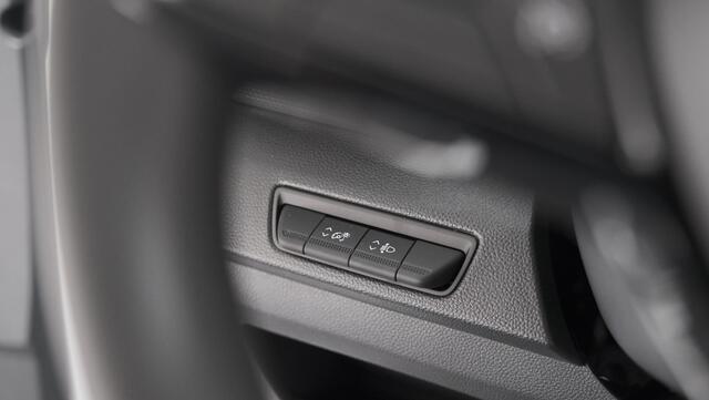 Renault TRAFIC 2.0 dCi 150 T30 L2H1 Comfort | Parkeersensoren | Vloerplaat | Airco | Navigatie | Apple Carplay