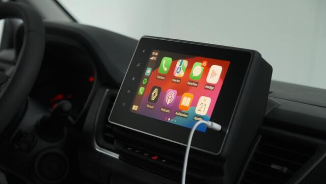 Renault TRAFIC 2.0 dCi 150 T30 L2H1 Comfort | Parkeersensoren | Vloerplaat | Airco | Navigatie | Apple Carplay