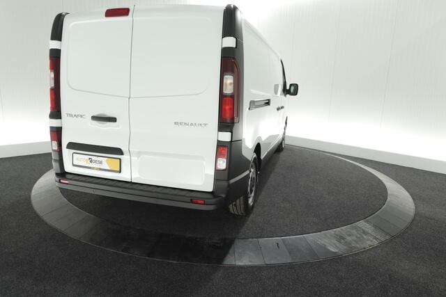Renault TRAFIC 2.0 dCi 150 T30 L2H1 Comfort | Parkeersensoren | Vloerplaat | Airco | Navigatie | Apple Carplay