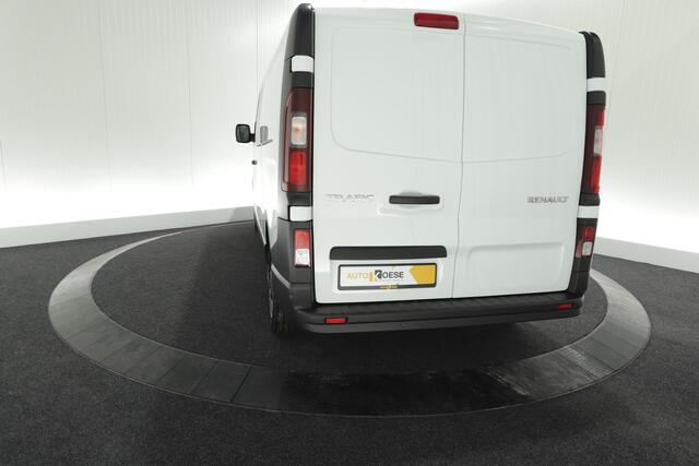 Renault TRAFIC 2.0 dCi 150 T30 L2H1 Comfort | Parkeersensoren | Vloerplaat | Airco | Navigatie | Apple Carplay