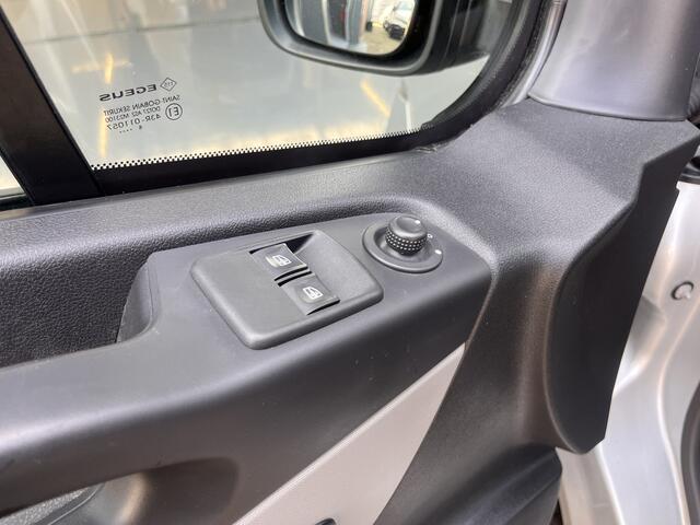 Renault TRAFIC 1.6 dCi L2H1 DC Marge Btw /Bpm vrij Airco Cruise controle Navigatie Dubbele cabine 1e eigenaar Euro 6 Ex overheids auto Lange wielbasis Geen btw meer betalen
