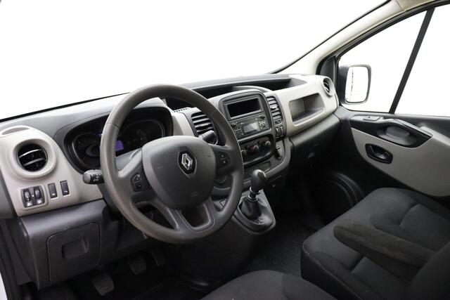 Renault TRAFIC 1.6 dCi T27 L1H1 Comfort | Airco | Trekhaak | 3 Zitplaatsen voor | Cruise control | Electrische ramen | Zijschuifdeur