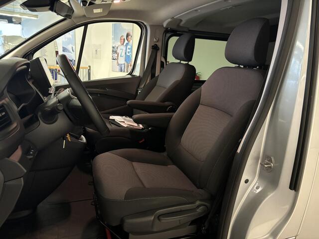 Renault TRAFIC 2.0 dCi 130 T30 L2H1 Work Edition Dubbel Cabine TREKHAAK / CLIMATE CONTROLE / NAVIGATIE / PARKEERSENSOREN+CAMERA / CRUISE CONTROLE.
