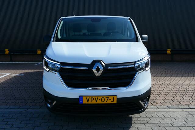 Renault TRAFIC 2.0 dCi 110 T30 L2H1 Work Edition - Trekhaak, Navi, Allseasons