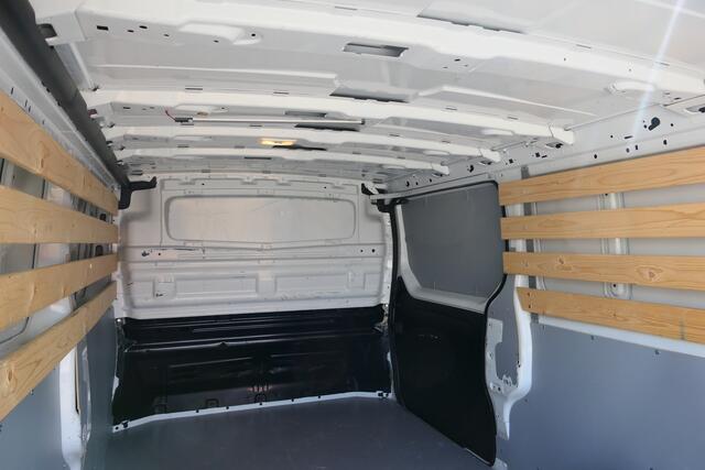 Renault TRAFIC 2.0 dCi 110 T30 L2H1 Work Edition - Trekhaak, Navi, Allseasons