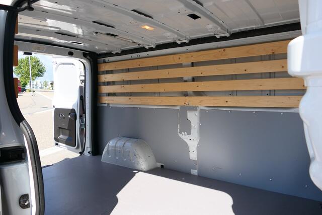 Renault TRAFIC 2.0 dCi 110 T30 L2H1 Work Edition - Trekhaak, Navi, Allseasons