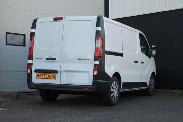 Renault TRAFIC 1.6 dCi EURO 6 - Airco - Camera - PDC - ¤ 11.950,- Excl.