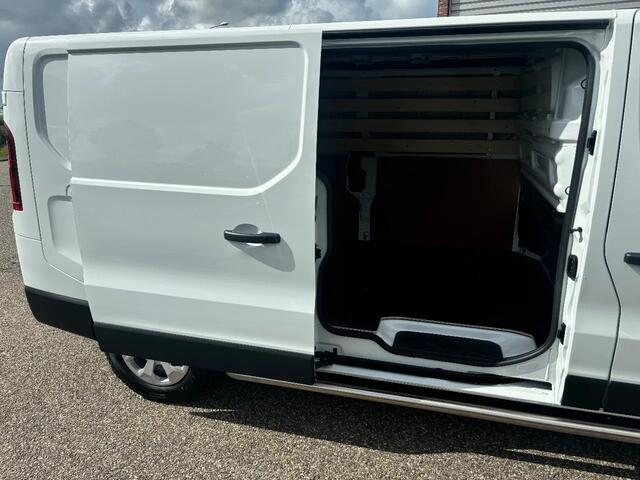 Renault TRAFIC 2.0DCI L2H1 Automaat Airco Navi Trekhaak 150PK NIEUW