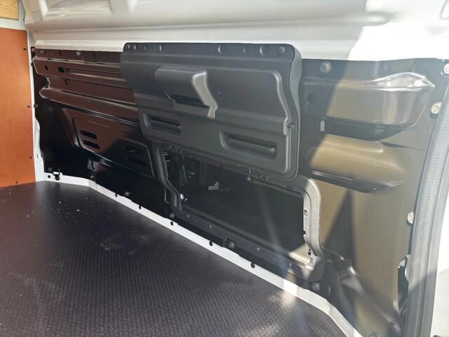 Renault TRAFIC 2.0DCI L2H1 Automaat Airco Navi Trekhaak 150PK NIEUW