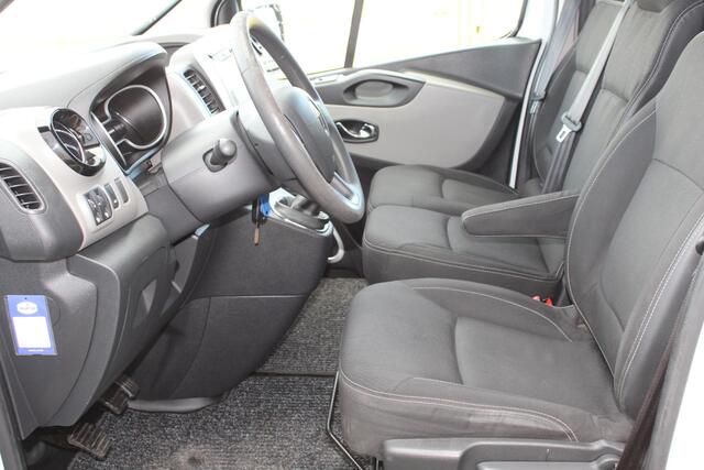 Renault TRAFIC 1.6 dCi T29 L2H1 Dubbele Cabine Générique | Trekhaak | Navigatie | Cruise Control | Airco