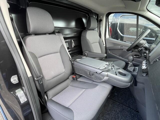 Renault TRAFIC 2.0 Blue DCI 150 PK AUT / L2 H1 / E.C.C / Camera / Apple Carplay