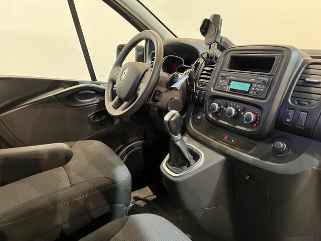 Renault TRAFIC 2.0 dCi L1H1 170 PK Automaat Servicebus / Sortimo Inrichting / Euro 6 / Airco / Cruise Control / Camera / Trekhaak / 3-Zits