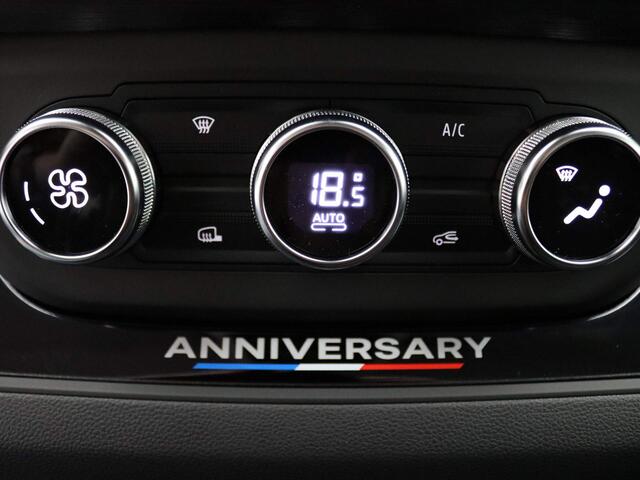 Renault TRAFIC dCi 150pk T30 L2H1 Extra 125th Anniversary EDC/AUTOMAAT NIEUW! Camera | Climate | Navi | Sidebars | Trekhaak | 17" Velgen