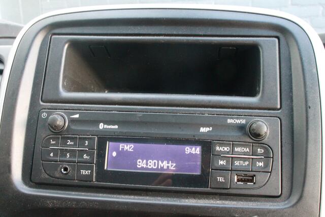 Renault TRAFIC 1.6 dCi EURO 6 - Airco - PDC - Trekhaak - ¤ 13.499,- Excl.